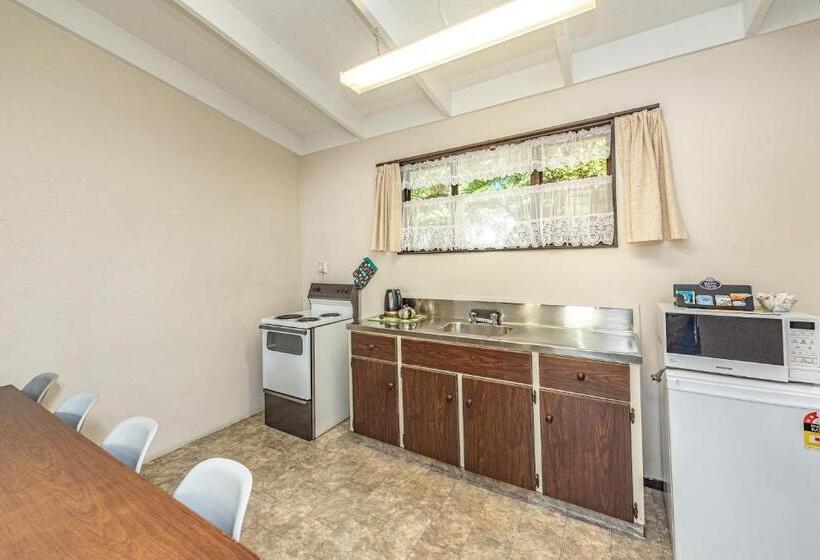 Студия Стандарт, Riverside Motel