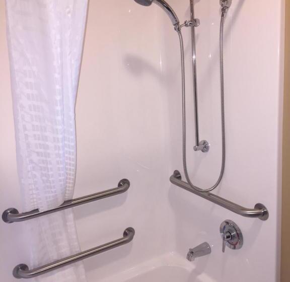 Стандартный Номер Кровать Кинг, Cobblestone Inn & Suites  Newton