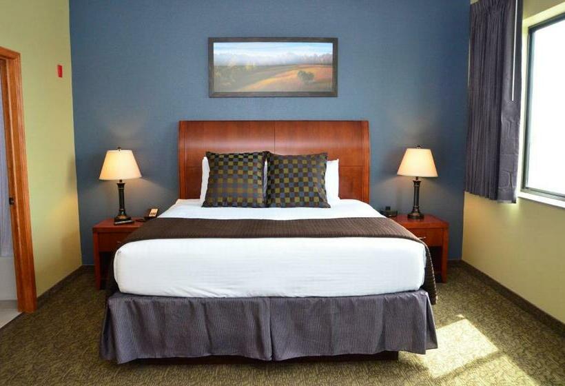 Люкс Кровать Кинг, Cobblestone Inn & Suites  Newton