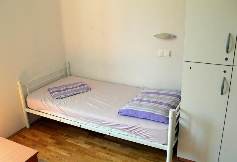 Кровать в Общей Комнате, Hostel Split Backpackers 2