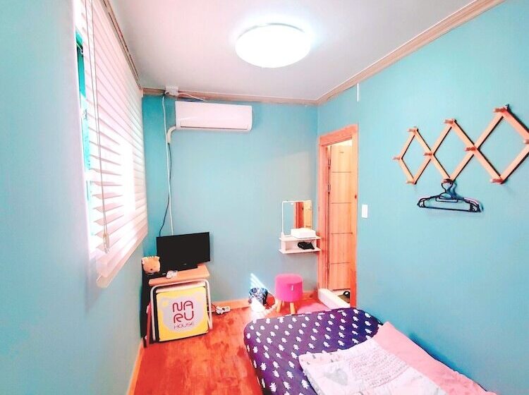 Номер Стандарт Индивидуальный, Naru Hostel Korea
