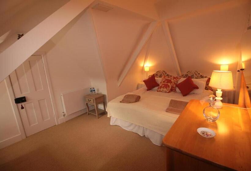 1 Bedroom Penthouse Apartment, Prince Hill House