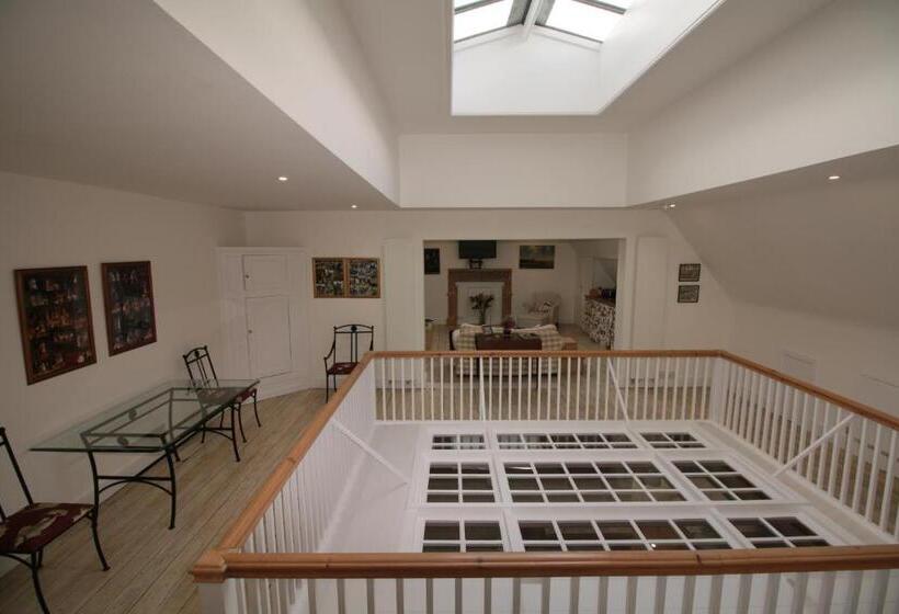 1 Bedroom Penthouse Apartment, Prince Hill House