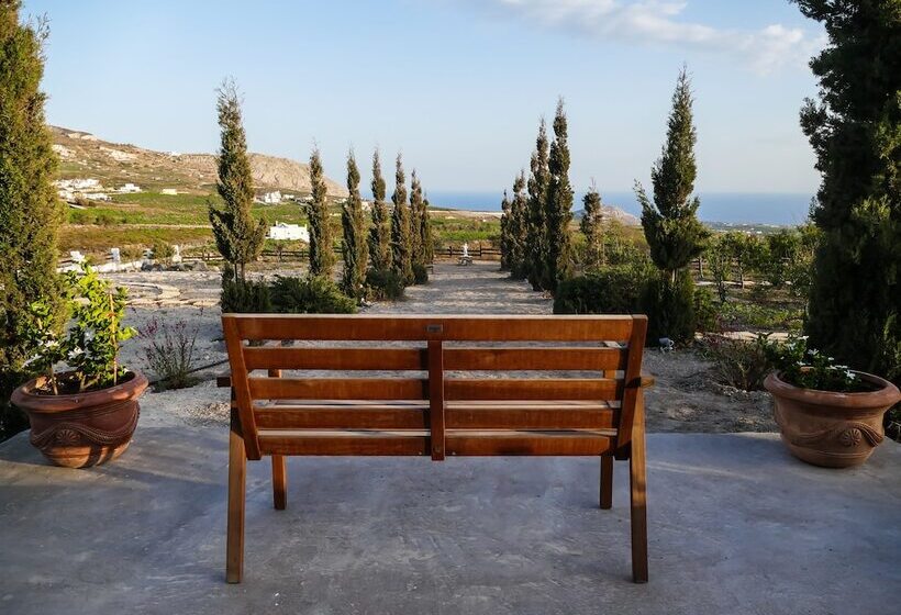 ویلای 3 خوابه با استخر, Christou Estate