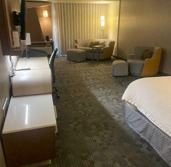 Студио Стандарт Кровать Кинг, Courtyard Bay City