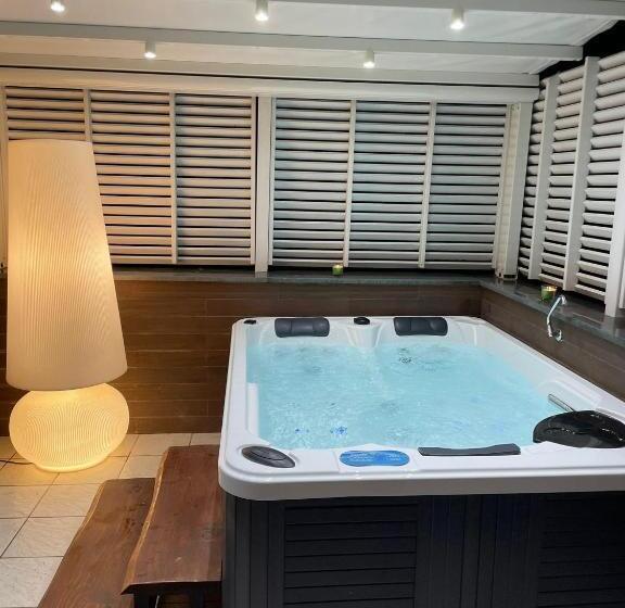 标准间带漩涡浴缸, Villa Minieri Resort & Spa
