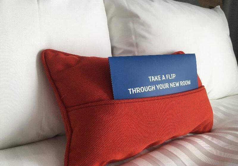 Номер Стандарт Адаптированный для Инвалидов, Holiday Inn Express St. Albans   M25, Jct.22