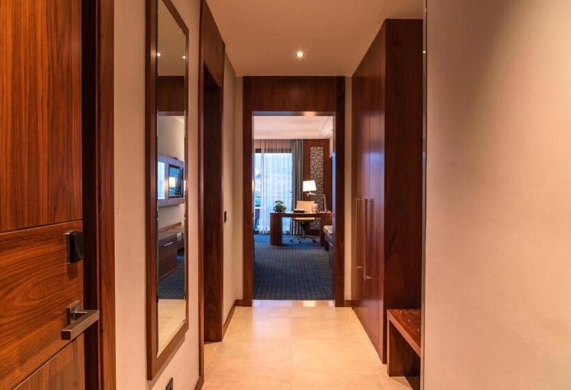 اتاق لوکس با تخت بزرگ, Royal Tulip Skikda