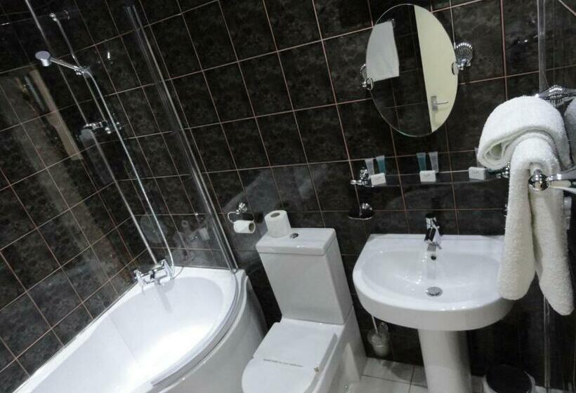 Номер Стандарт Трехместный, Villaggio Hotel & Restaurant