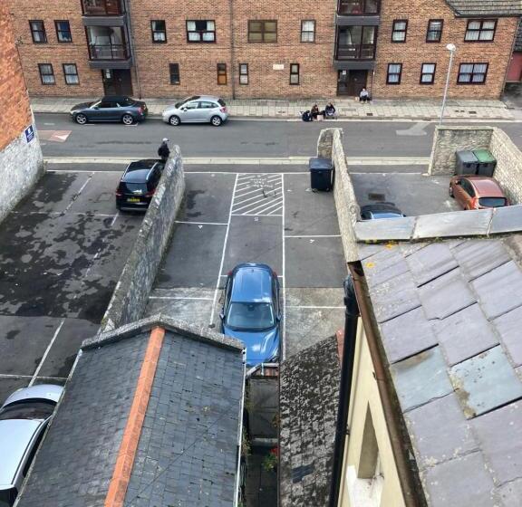 Номер Стандарт, The Esplanade