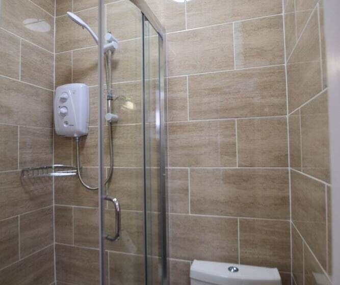 Номер Стандарт, Woodlands Lodge Ilford