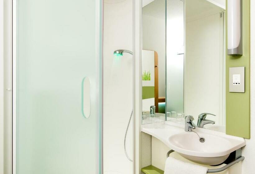 클래식 룸 더블 침대, Ibis Budget Belfast City Centre