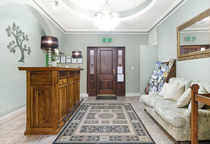 Студия Стандарт, Inn The Tuarts Guest Lodge