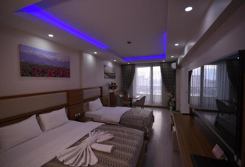 豪华套房, Mus Grand