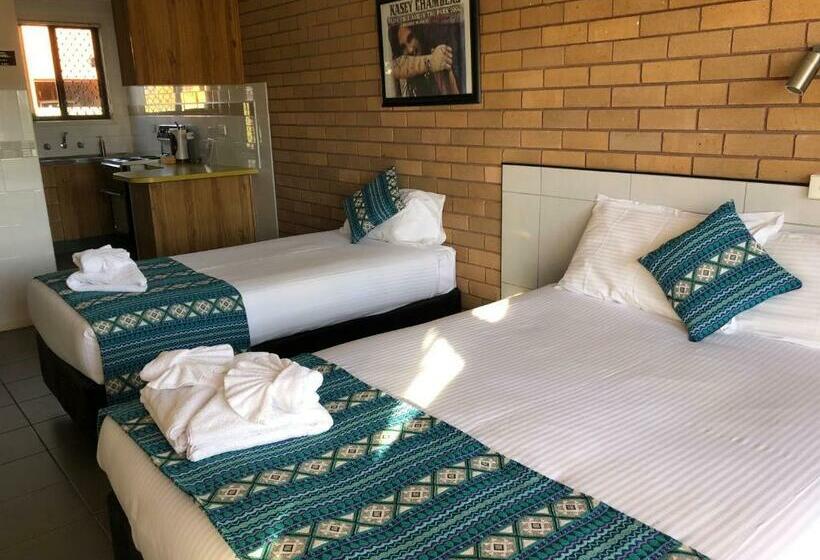 Номер Deluxe Вид на Бассейн, Tamworth Central Motel