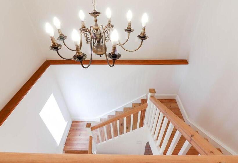 Семейный Номер, Whispering Oaks Guest House
