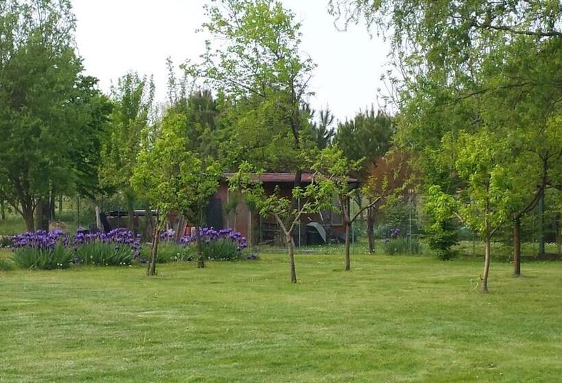 Классический Номер Вид на Сад, Agriturismo Ai Carpini