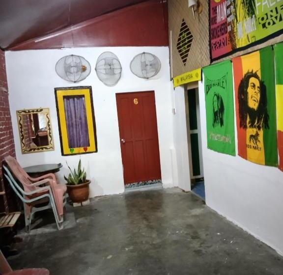 Номер Стандарт, Nazri Nipah Camp
