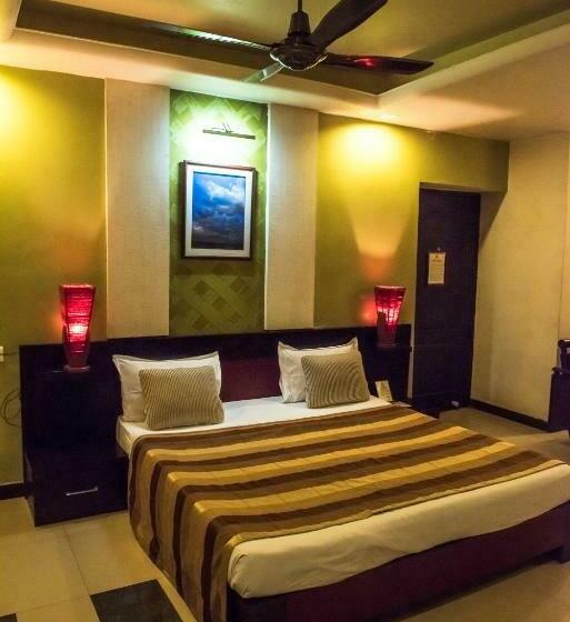 Quarto Deluxe, Pushpak