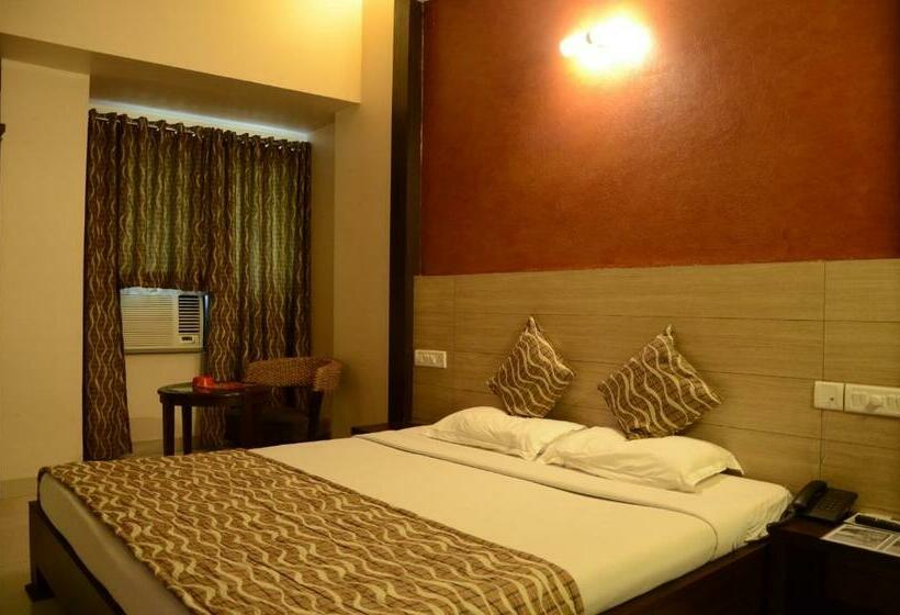 Quarto Executivo, Pushpak