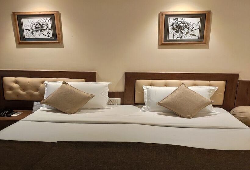 Quarto Executivo, Pushpak