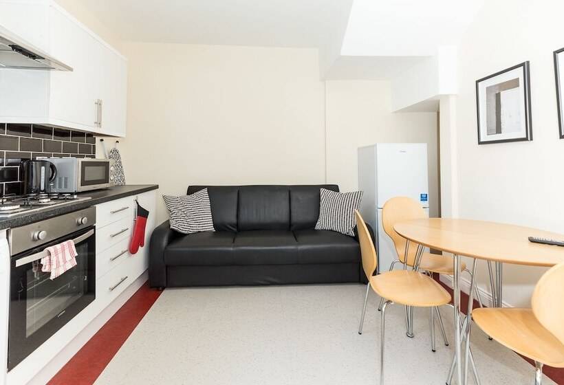 침실 1개 아파트, The Apartment Company