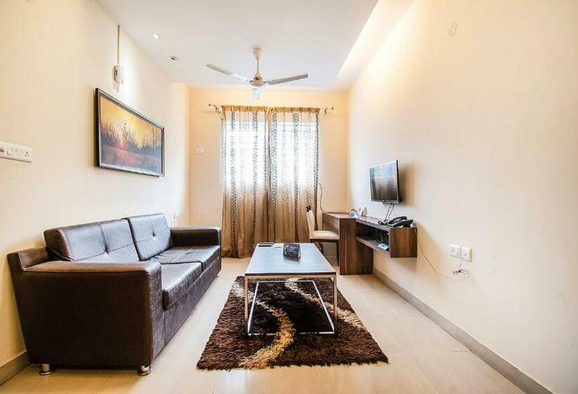 Номер Superior, Fabhotel Astra Electronic City