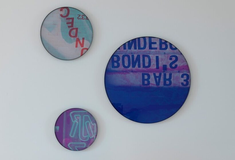 Студия Deluxe, Qt Bondi