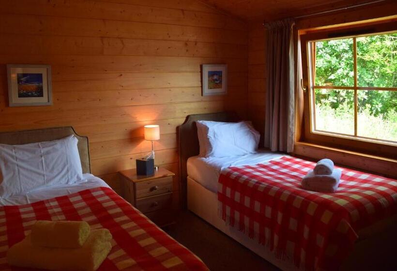 Апартаменты 3 Спальни, Saplinbrae Hotel And Lodges