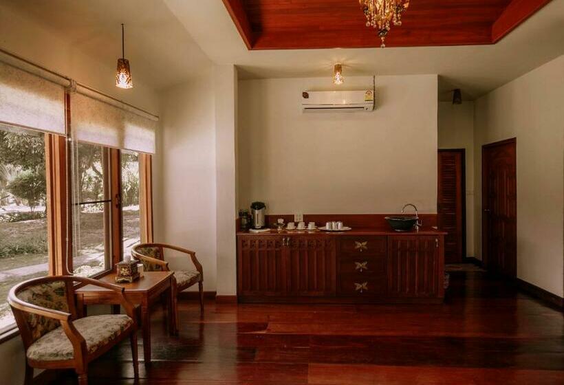 سوییت خانوادگی, Sasidara Resort Nan