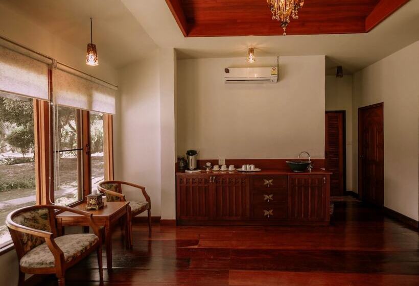 سوییت خانوادگی, Sasidara Resort Nan