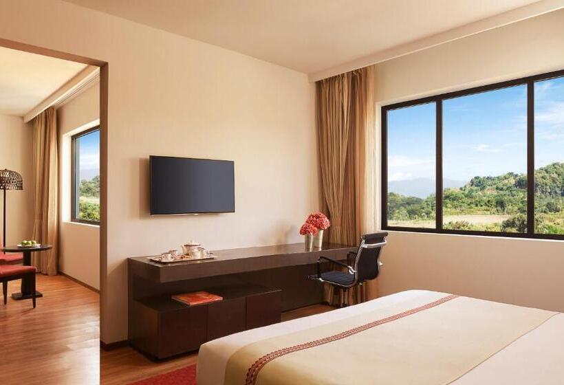 豪华套房, Vivanta Guwahati