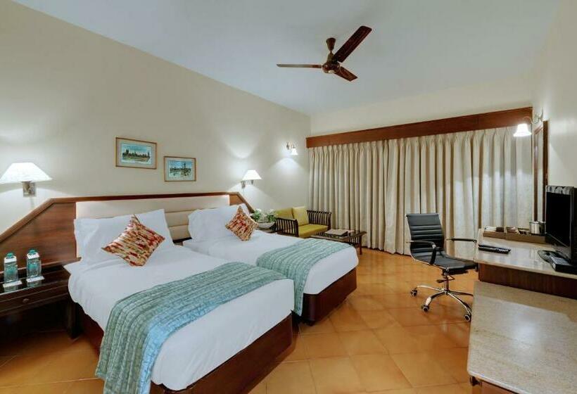 Номер Deluxe, The Fern Kesarval Hotel & Spa, Verna Plateau   Goa