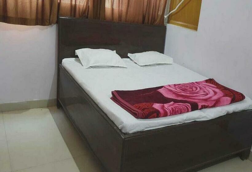 اتاق کلاسیک سه تخته, Oyo 80932 Rr Guest House
