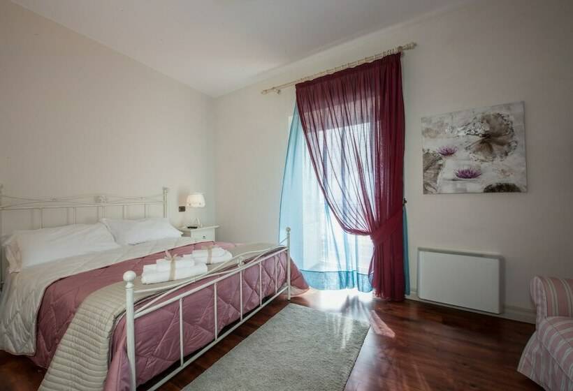 اتاق استاندارد با تخت بزرگ, Garibaldi 61