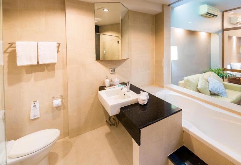 سوییت با چشم‌انداز کوه, Laemtong Serviced Apartment
