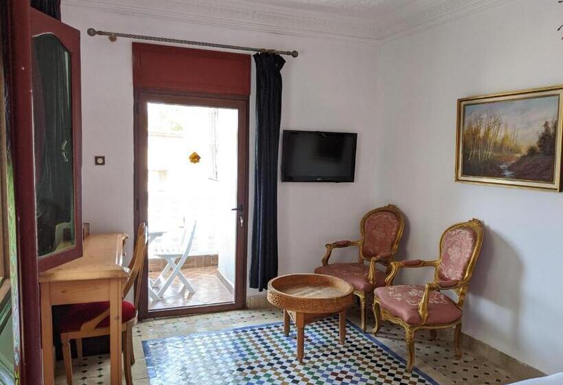 デラックスルーム, Malabata Guest House