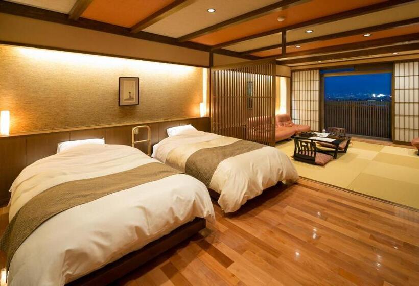 Family Suite, Roppokan
