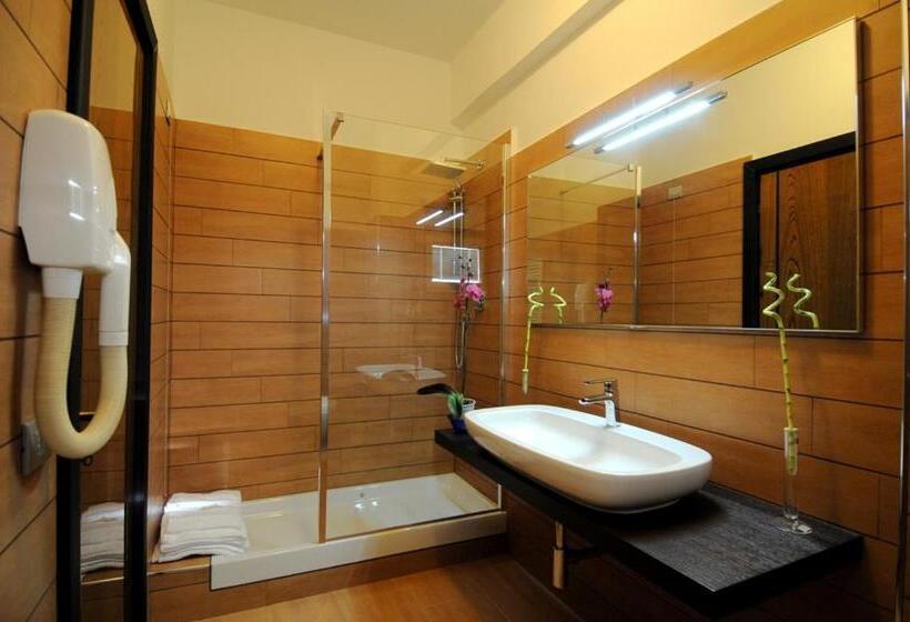 Номер Стандарт Трехместный, Eh Suites Rome Airport Euro House Hotels