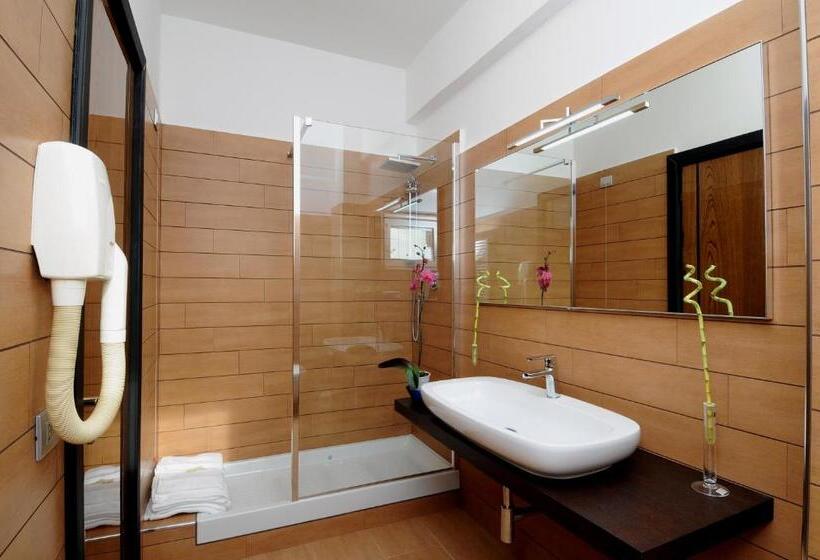Четырехместный Номер Стандарт, Eh Suites Rome Airport Euro House Hotels