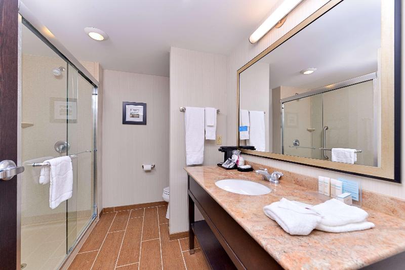 Стандартный Номер Кровать Кинг, Hampton Inn & Suites California Universitypittsburgh