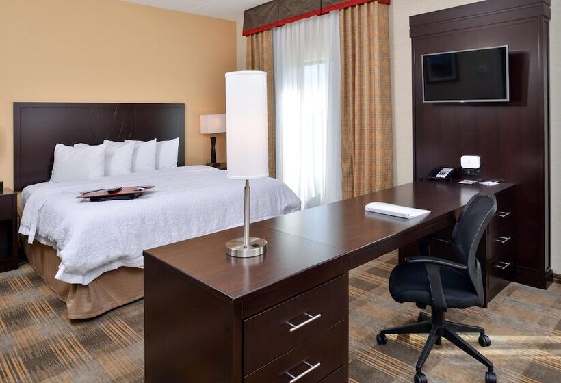 Номер Стандарт, Hampton Inn & Suites California Universitypittsburgh