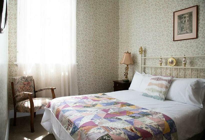 수피리어 룸, Seaview House