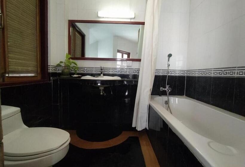 اتاق استاندارد با تخت بزرگ, Emerald Sea Resort