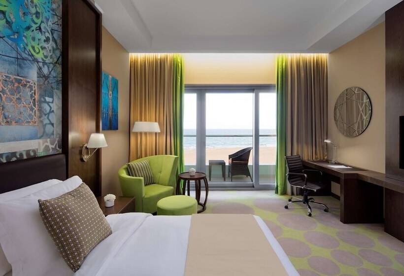 اتاق سوپریور با چشم‌انداز دریا, Radisson Blu Hotel & Resort, Sohar