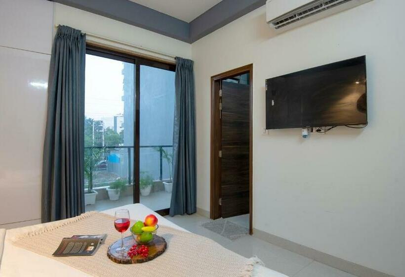 آپارتمان 1 خوابه, Serviced Apartment Near Medanta By Bedchambers