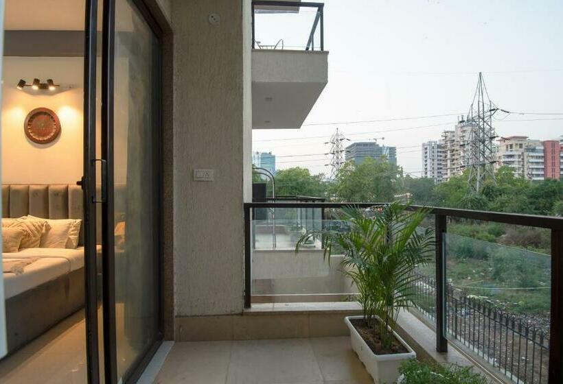 آپارتمان 2 خوابه, Serviced Apartment Near Medanta By Bedchambers