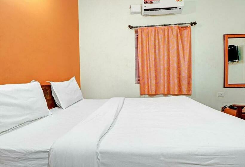三人经典房间, Oyo Silverkey Executive Stays 81374 Goodstays