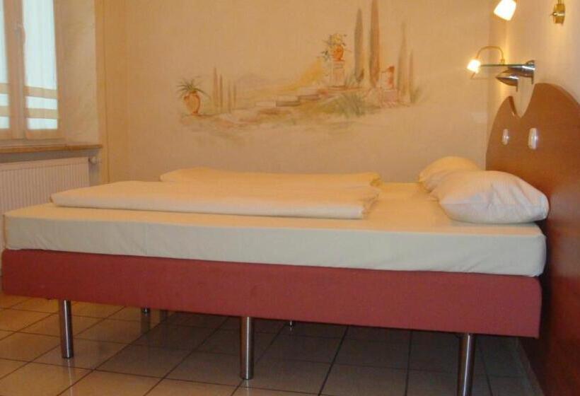 Номер Стандарт, Stadthotel Passau
