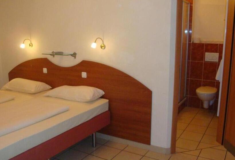 Номер Стандарт, Stadthotel Passau